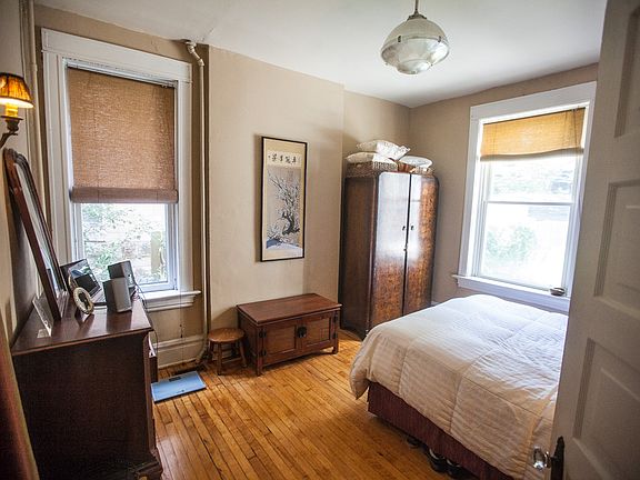 5th image of 3530 Pestalozzi St