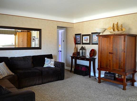 4th image of 30905 Orangelawn St