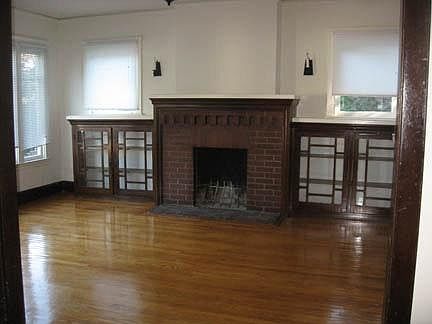 Fireplace with new gas log fireplace