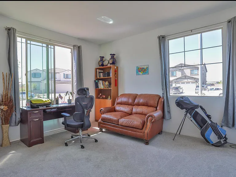 84422 Calle Larriva — Photo 12