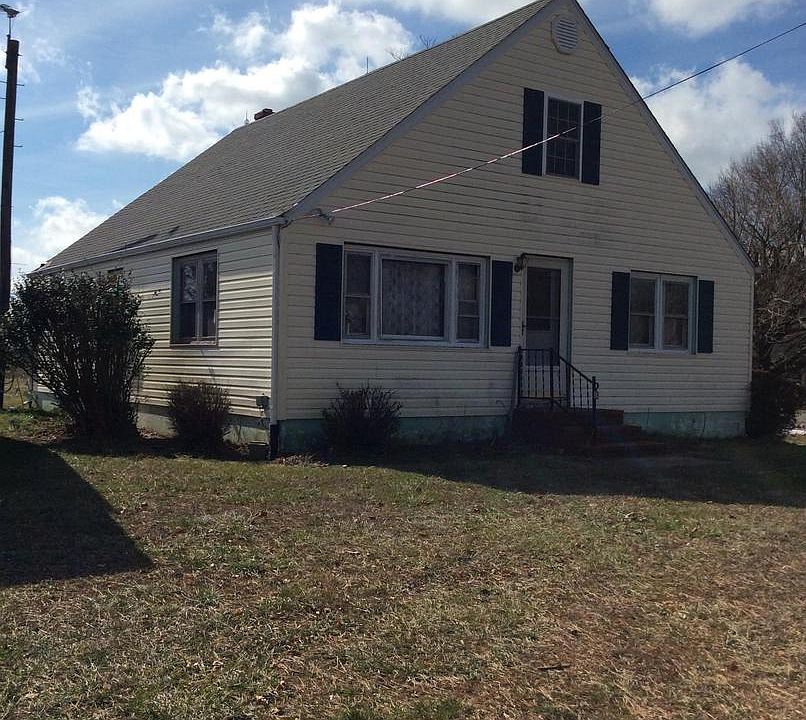 1st image of 246 E Main St