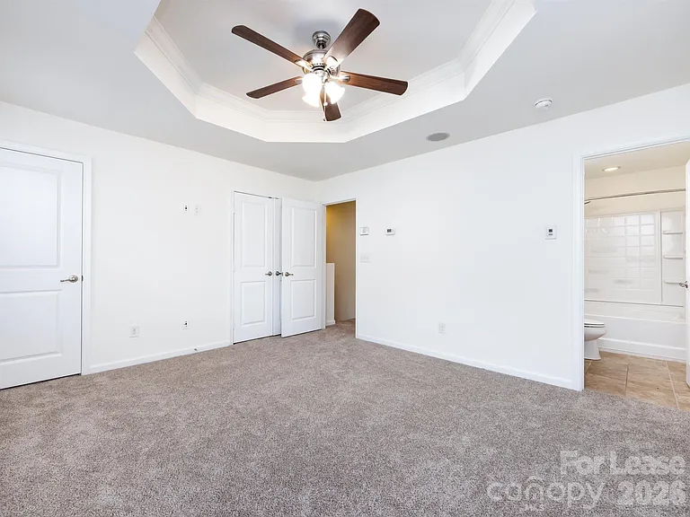 2436 Silverthorn Dr — Photo 21