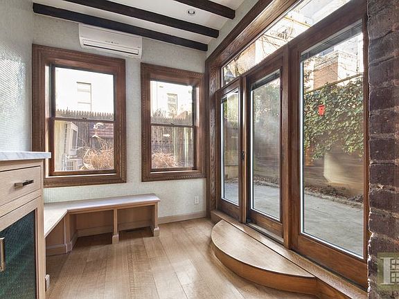 3rd image of 23 W 89th St APT 2F