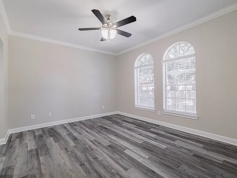 The Village at Bellaire Apartments — Photo 64