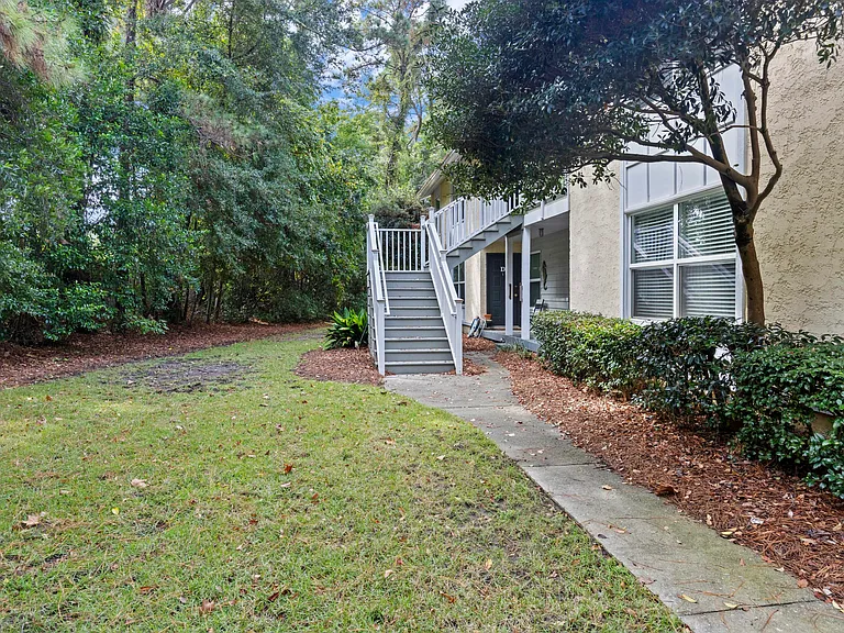 341 W Coleman Blvd #G — Photo 22