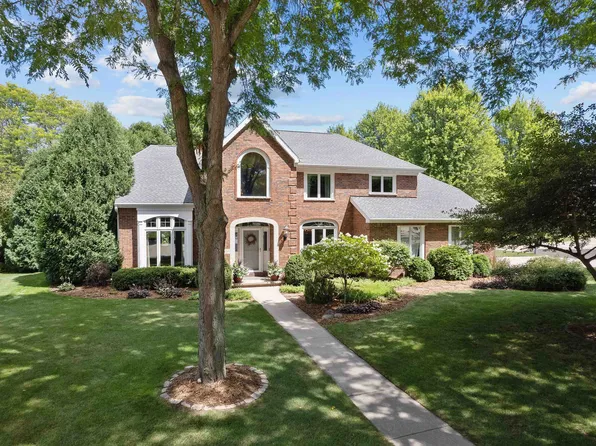 19 Bracken Ct, Appleton, WI 54911