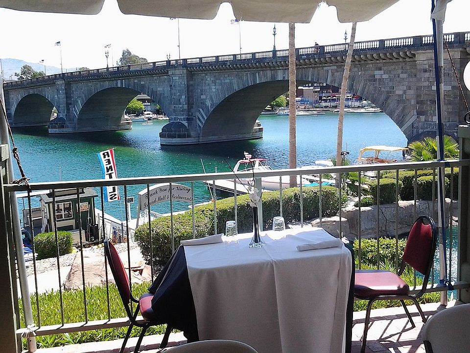 Dine by the London Bridge!