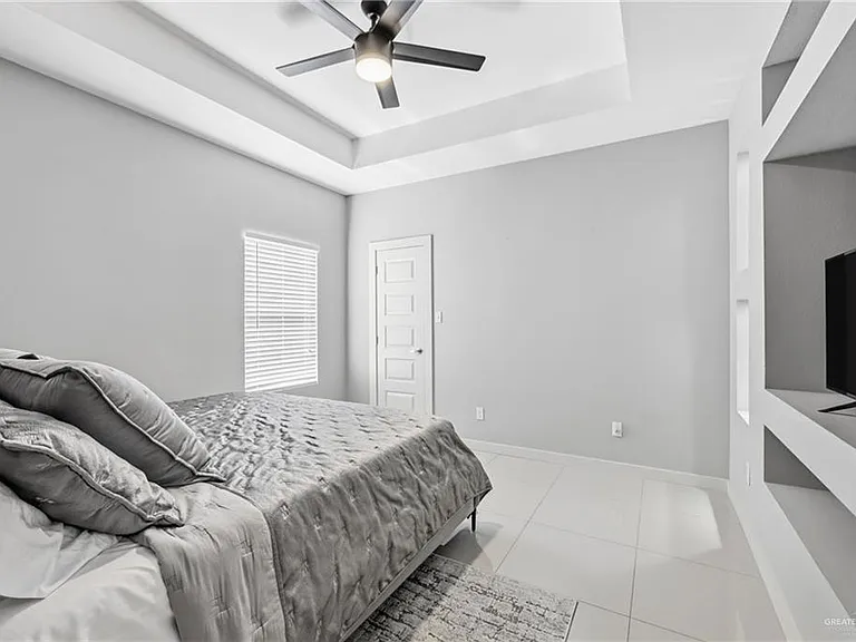 921 Casa Blanca — Photo 10