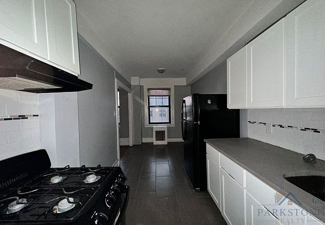 1st image of 26 N Harrison St #502