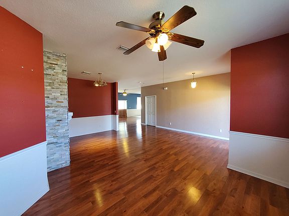 4th image of 1018 Sunrise Blvd