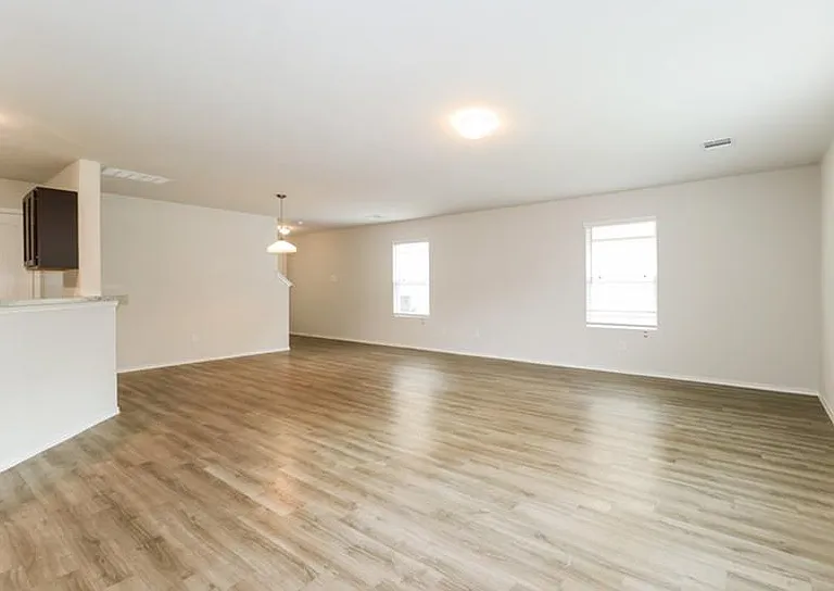 2743 Madison Ct — Photo 5