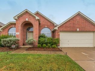 2709 Whisper Ct, Mansfield, TX 76063