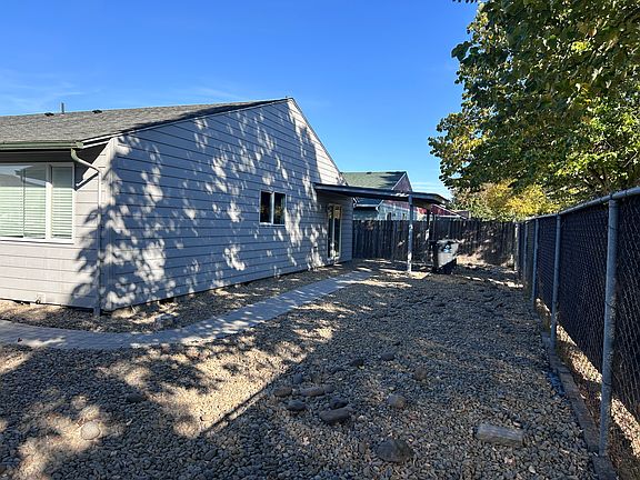 5th image of 6298 Warwick Ct SW