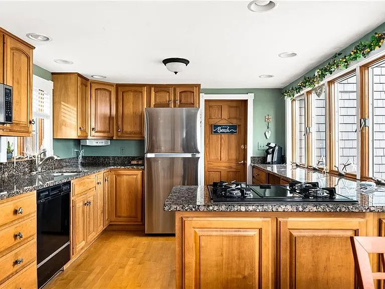 163 Beachwood Dr — Photo 6