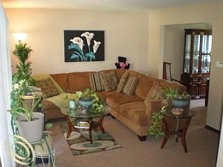 2nd image of 42842 Sycamore Dr