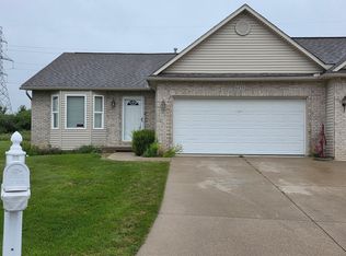 6453 Royal Club Dr, Flushing, MI 48433