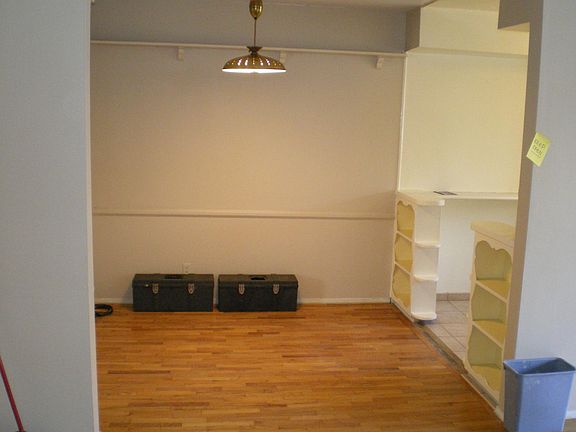 3rd image of 1517 S Bedford St APT 4