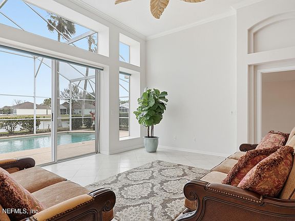 5th image of 173 CROSSROAD LAKES Drive