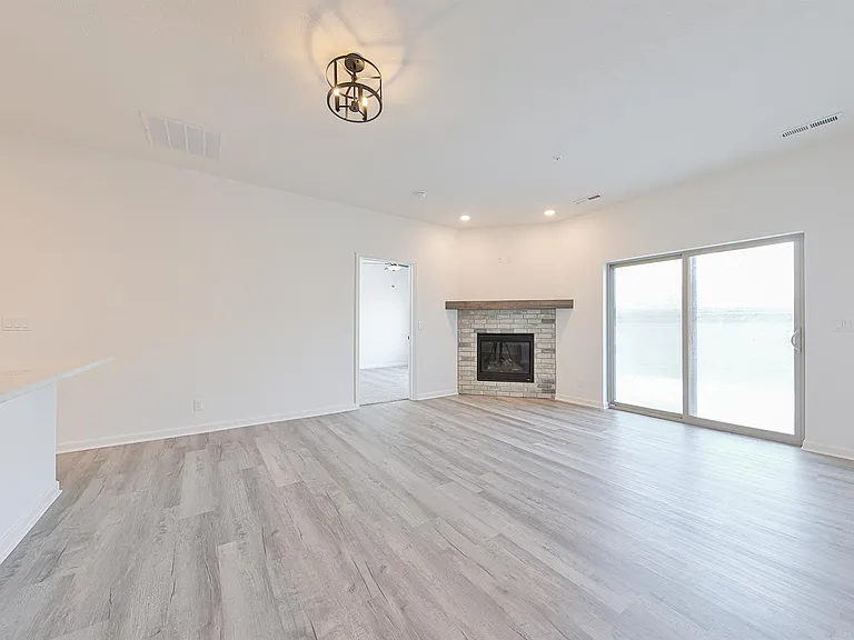 Bellbrook Apartments — Photo 16