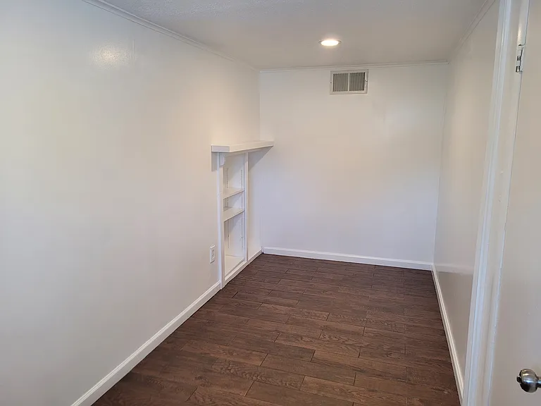 113 Tyler Dr — Photo 14