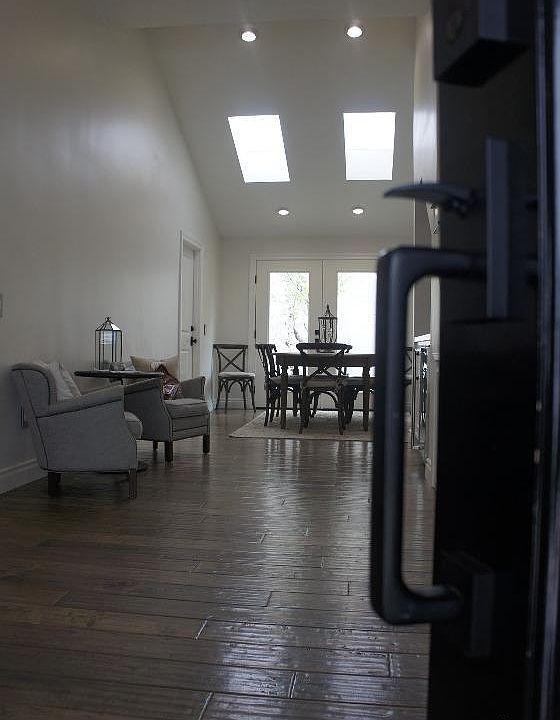 1st image of 467 Park Springs Ct
