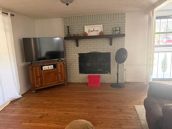 4th image of 196 Hawkins Dr