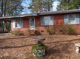 5650 Elwood Dr, Hope Mills, NC 28348