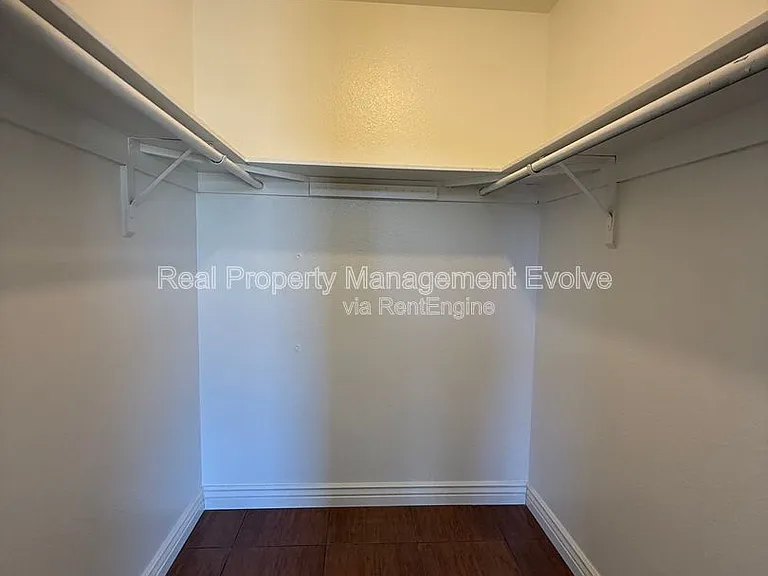 3626 W Angela Dr — Photo 15