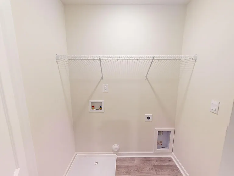 1139 Evelynnview Ln — Photo 10