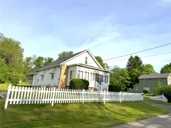 59 English Ave, New Castle, PA 16101