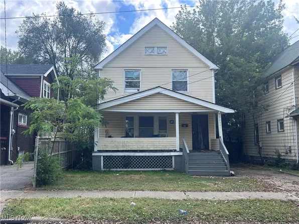 9814 Dunlap Ave, Cleveland, OH 44105