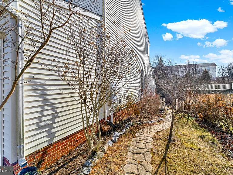 533 Rubens Cir — Photo 67
