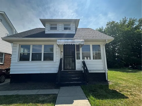 1566 E 204th St, Euclid, OH 44117