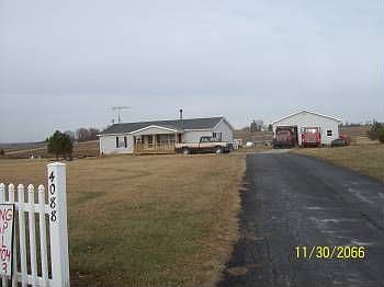 2nd image of 4088 Geiger Rd NE