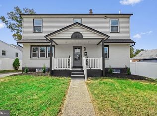 14 W Ann Rd, Broomall, PA 19008