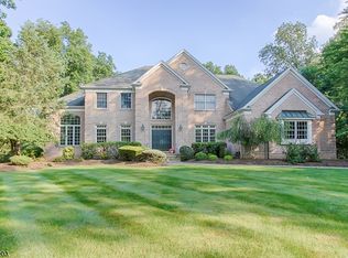 29 Wellington Dr, Long Valley, NJ 07853