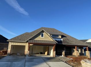 863 E Edenmore Cir, Nixa, MO 65714