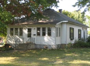 240 W South St, Lovington, IL 61937