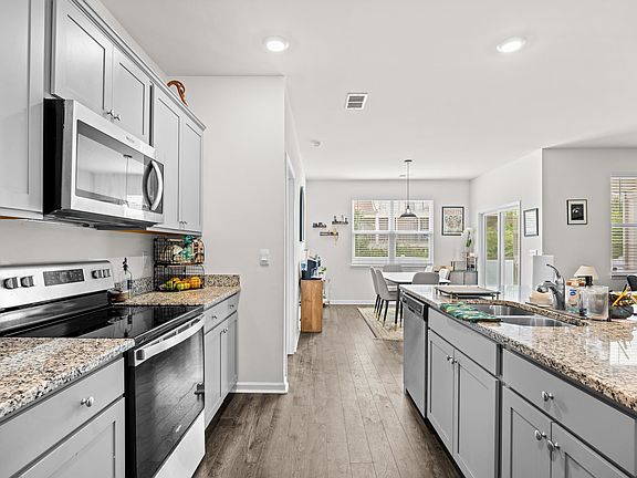 4th image of 1216 Sennema Circle