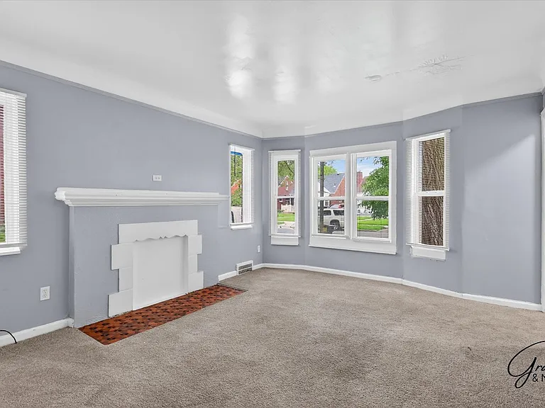 10644 Stratman St — Photo 5