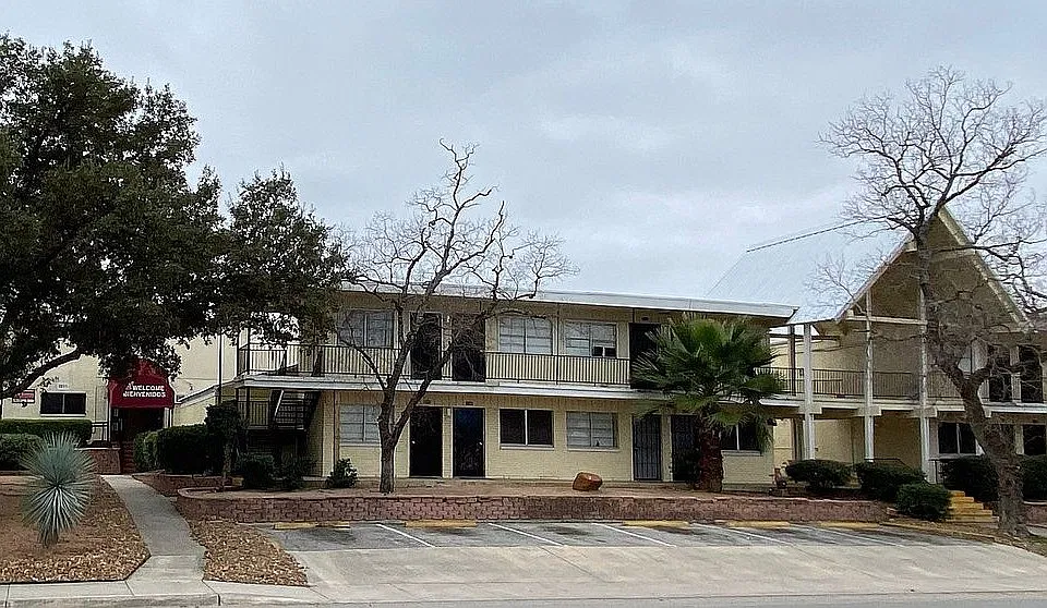 New Riviera Apartments