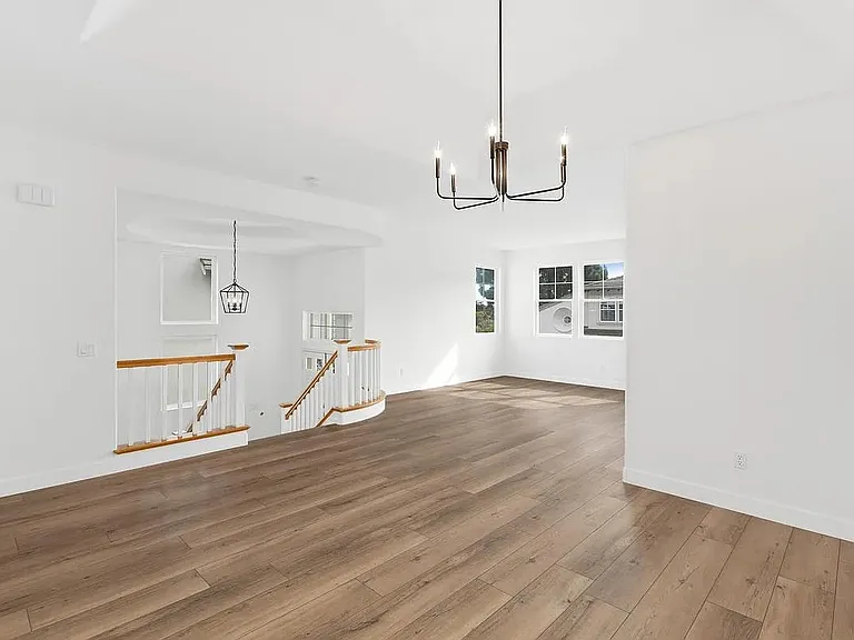 2738 Carriagedale Row — Photo 8