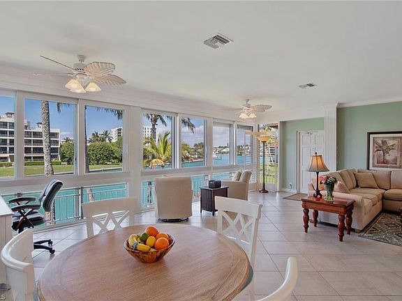 5th image of 2234 Gulf Shore Blvd N APT I2