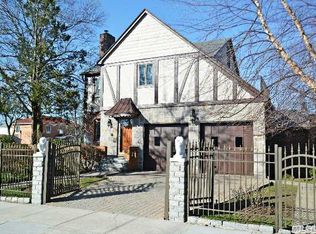 73-62 188th St, Flushing, NY 11366