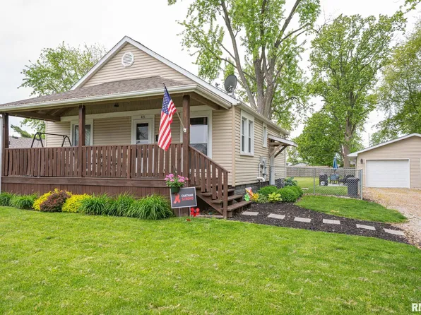 415 S State St, Chatham, IL 62629