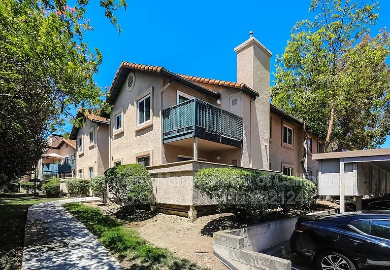 11317 Avenida De Los Lobos #E — Photo 2