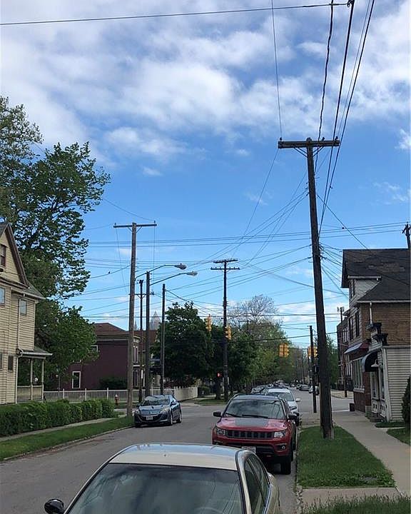 2nd image of 2563 W 10th St