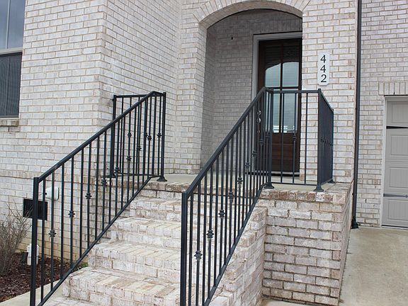 2nd image of 442 River Bluff Dr