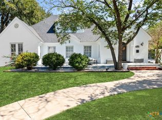 445 N Wall St, Belton, TX 76513