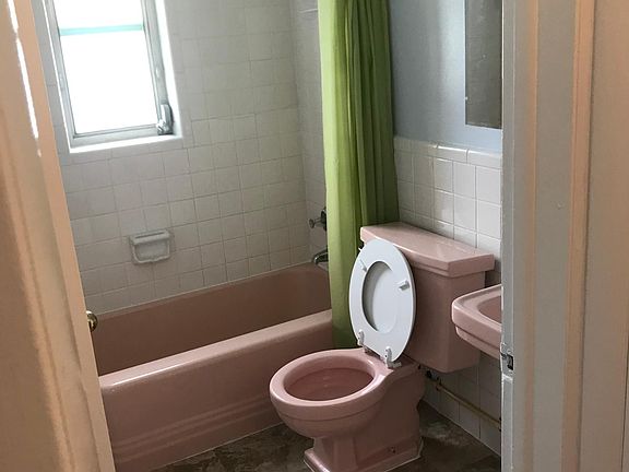 4th image of 4920 York St APT 1